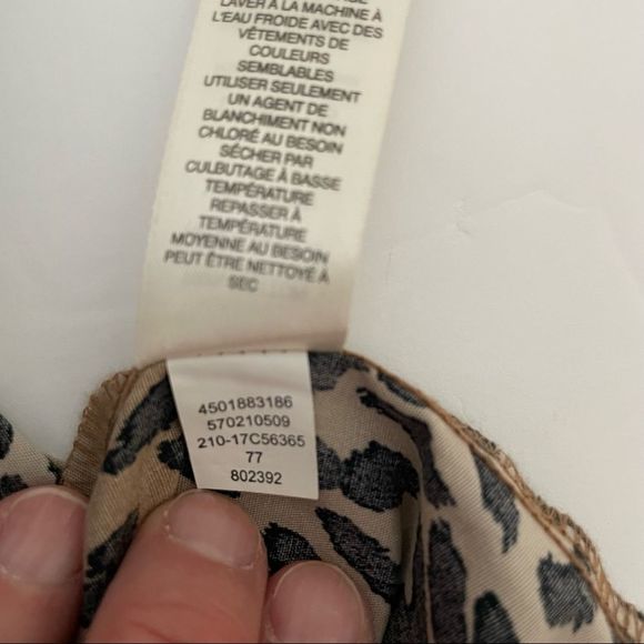 Chico's Leopard Print Long Sleeve Button Down Blouse Size Small (0) - Picture 7 of 9